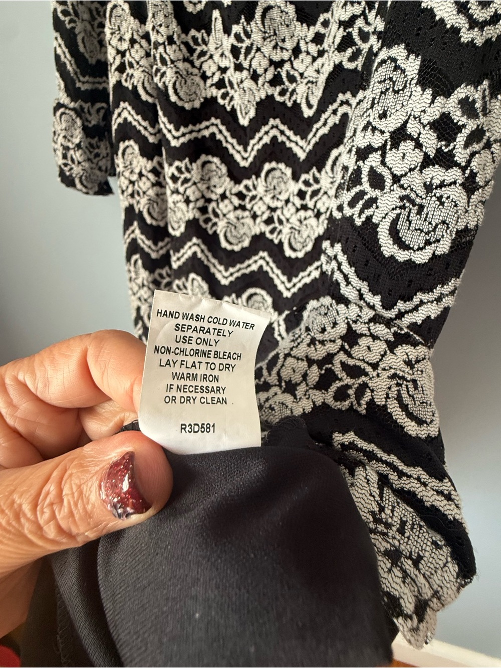 Rabbit Rabbit Rabbit Black and Cream Lace-Pattern Midi u - Picture 5 of 8